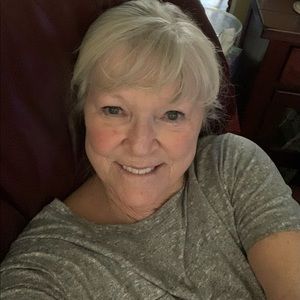 Meet your Posher, Elaine